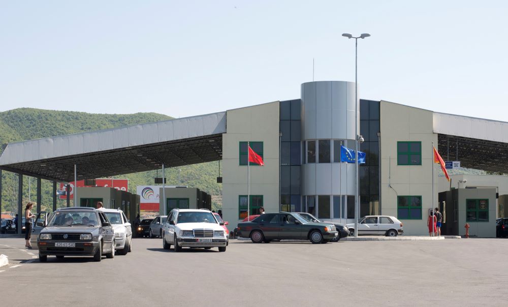 Nderrimi i viteve, fluks normal ne pikat kufitare, Kakavije, Kapshtice e Qafe Thane